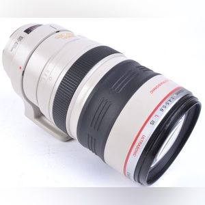 Canon EF 100-400mm f/4.5-5.6 L IS USM Zoom Telephoto Lens